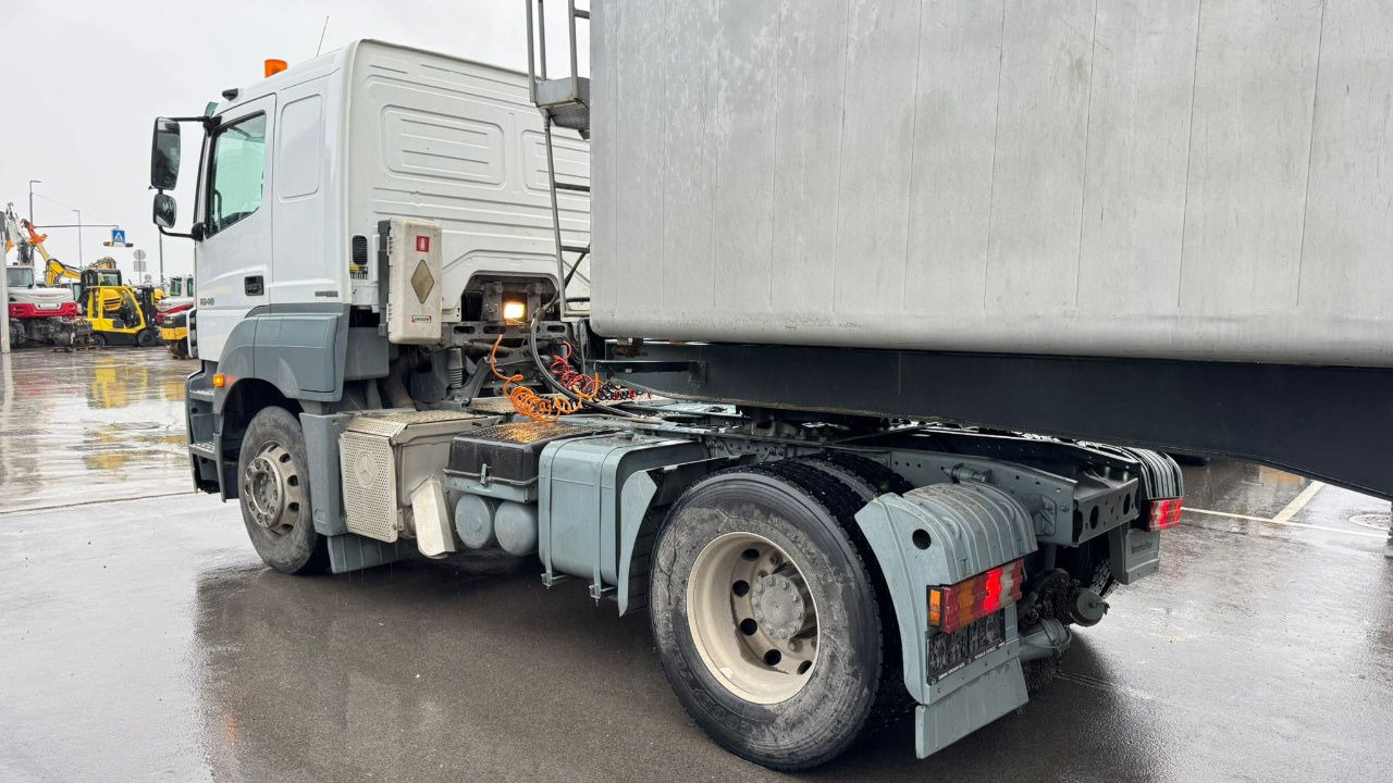 Mercedes-Benz Actros 1840 Axor 1840 LS 4x2 tipper hydraulics - Vilcējs: foto 4 Mercedes-Benz Actros 1840 Axor 1840 LS 4x2 tipper hydraulics - Vilcējs: foto 4