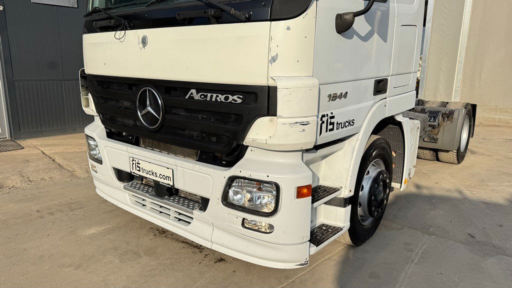 Mercedes-Benz Actros 1844 4x2 tractor unit - retarder - Vilcējs: foto 2 Mercedes-Benz Actros 1844 4x2 tractor unit - retarder - Vilcējs: foto 2