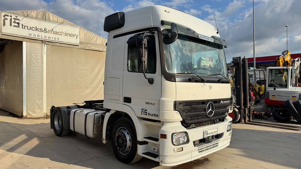 Mercedes-Benz Actros 1844 4x2 tractor unit - retarder - Vilcējs: foto 3 Mercedes-Benz Actros 1844 4x2 tractor unit - retarder - Vilcējs: foto 3