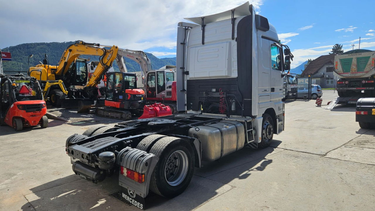 Mercedes-Benz Actros 1844 LS 4x2 tractor unit - Vilcējs: foto 5 Mercedes-Benz Actros 1844 LS 4x2 tractor unit - Vilcējs: foto 5