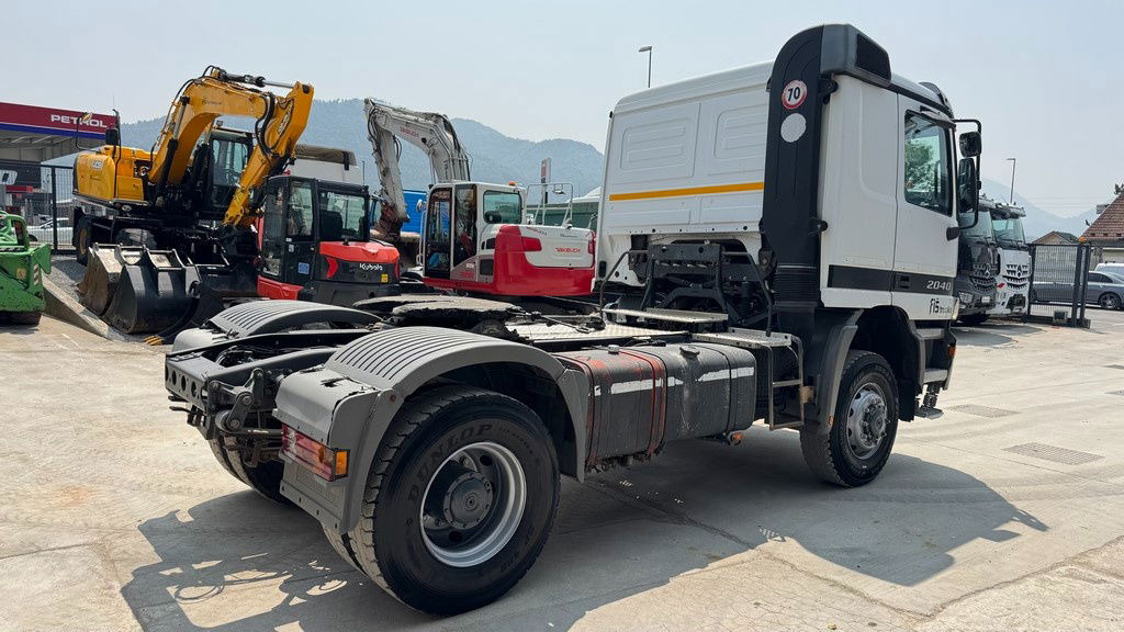 Mercedes-Benz Actros 2040 AS 4x4 tractor unit - tipp. hydr. - Vilcējs: foto 5 Mercedes-Benz Actros 2040 AS 4x4 tractor unit - tipp. hydr. - Vilcējs: foto 5
