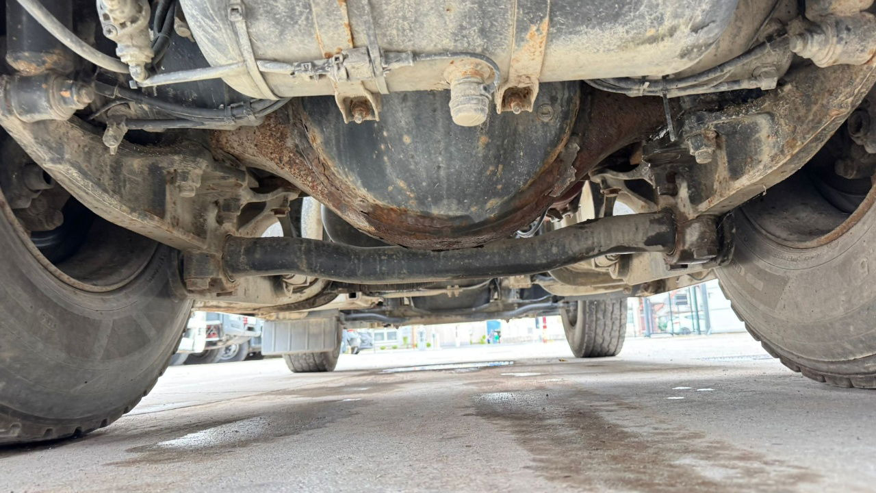 Vilcējs Mercedes-Benz Axor 1836 4x2 tipper hydraulics: foto 9