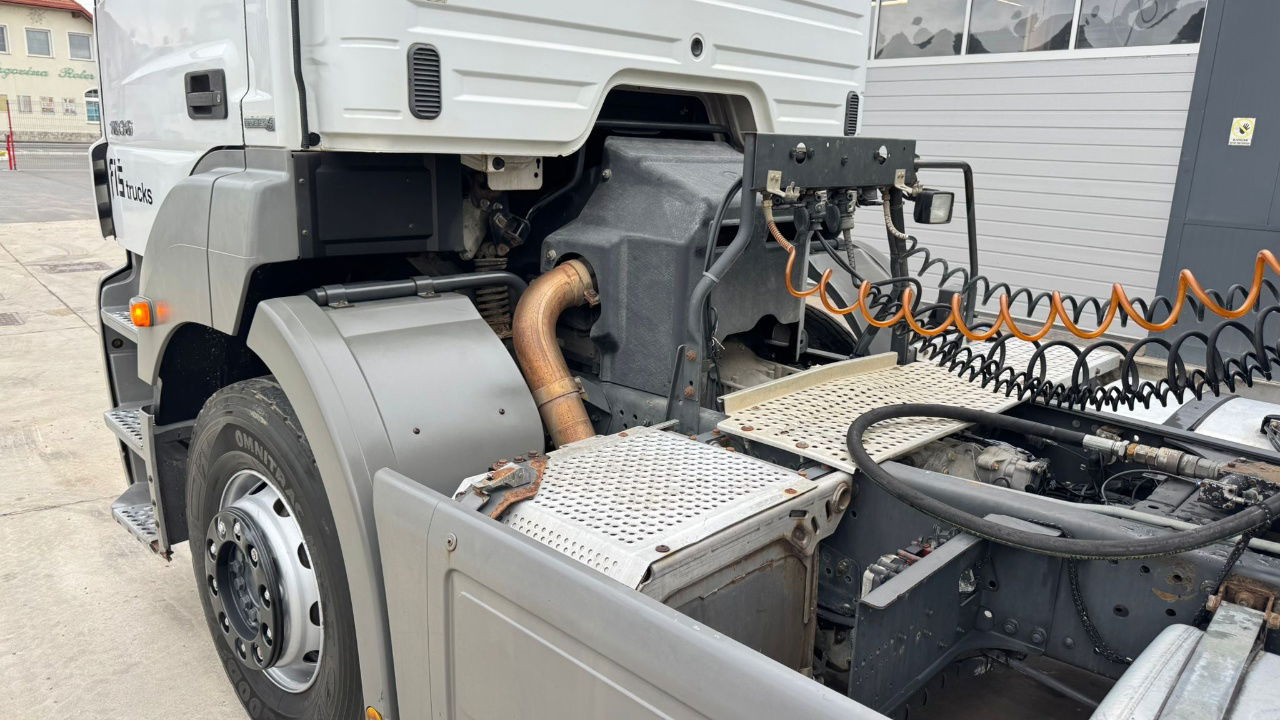 Vilcējs Mercedes-Benz Axor 1836 4x2 tipper hydraulics: foto 7