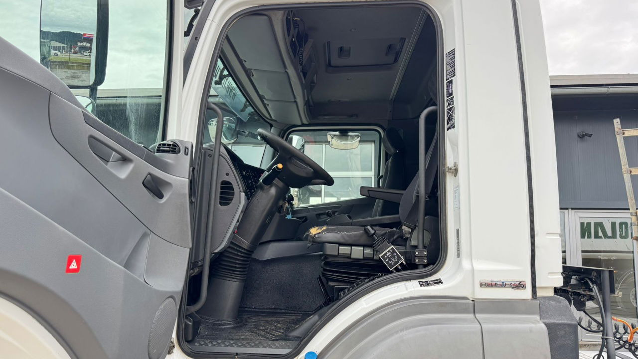 Vilcējs Mercedes-Benz Axor 1836 4x2 tipper hydraulics: foto 17