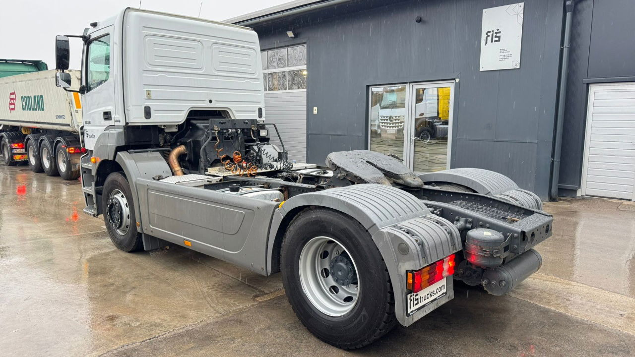 Mercedes-Benz Axor 1836 4x2 tipper hydraulics - Vilcējs: foto 4 Mercedes-Benz Axor 1836 4x2 tipper hydraulics - Vilcējs: foto 4