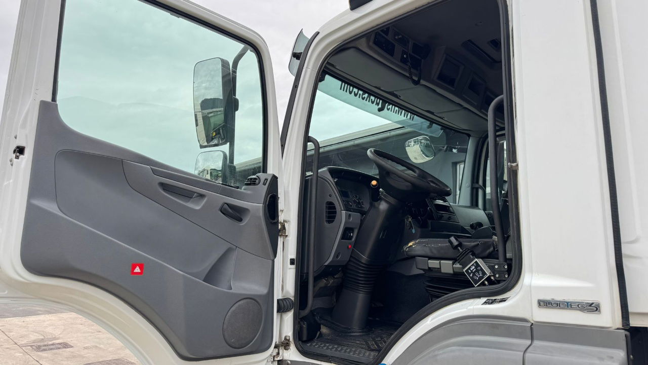 Vilcējs Mercedes-Benz Axor 1836 4x2 tipper hydraulics: foto 13