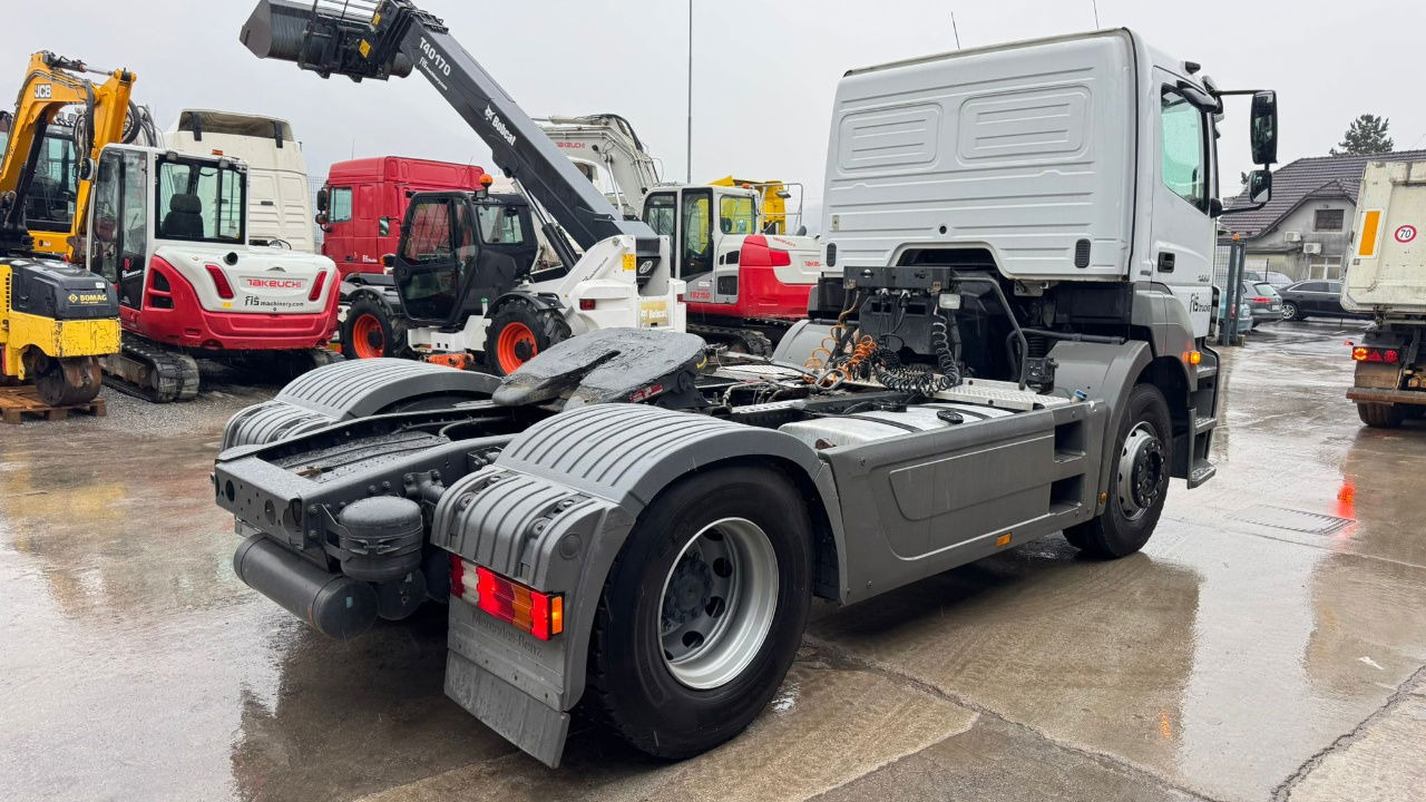 Mercedes-Benz Axor 1836 4x2 tipper hydraulics - Vilcējs: foto 3 Mercedes-Benz Axor 1836 4x2 tipper hydraulics - Vilcējs: foto 3
