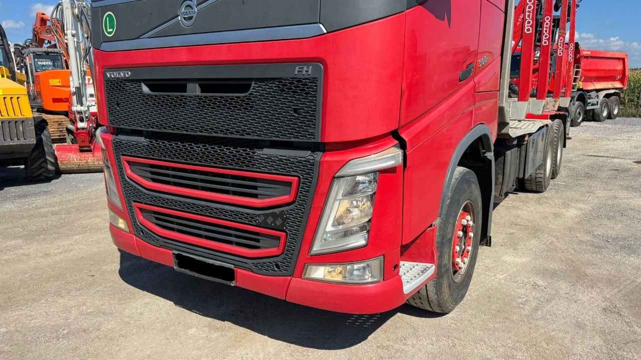 Volvo FH 500 6x4 forest truck - Epsilon 110Z - scissors 2013 - forest truck - 6x4 - EU truck - Konteineru vedējs/ Kravas automašīna ar noņemamā virsbūve: foto 2 Volvo FH 500 6x4 forest truck - Epsilon 110Z - scissors 2013 - forest truck - 6x4 - EU truck - Konteineru vedējs/ Kravas automašīna ar noņemamā virsbūve: foto 2