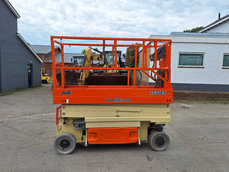 JLG 2030 ES - Šķērveida pacēlājs: foto 1 JLG 2030 ES - Šķērveida pacēlājs: foto 1