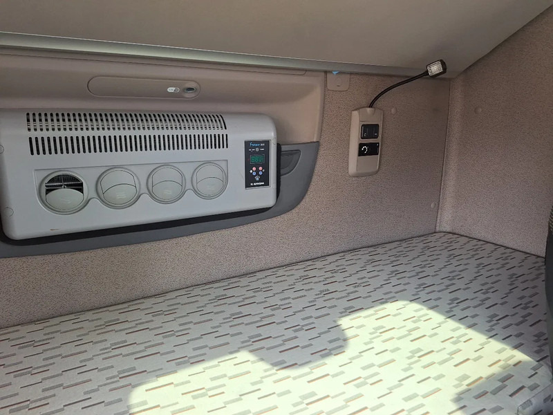 Vilcējs DAF XF 440 XF440 ADR: foto 12