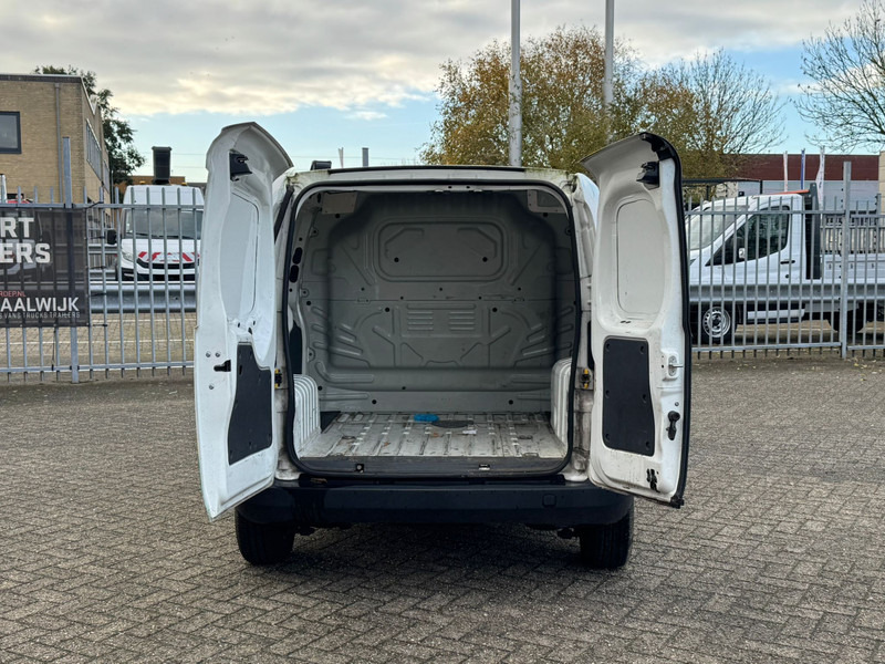 Citroën Nemo 1.4 HDI - Mazs furgons: foto 5 Citroën Nemo 1.4 HDI - Mazs furgons: foto 5