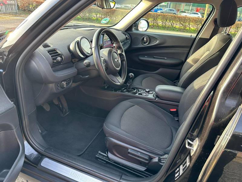 MINI Clubman One APK 24-03-2027 Apple Carplay - Vieglā automašīna: foto 5 MINI Clubman One APK 24-03-2027 Apple Carplay - Vieglā automašīna: foto 5