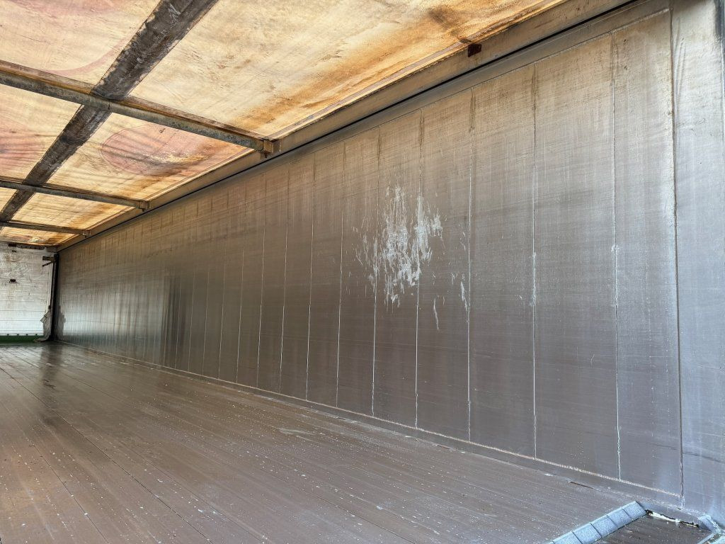 Puspiekabe kustīgās grīdas BODEX Walkingfloor: foto 19 Puspiekabe kustīgās grīdas BODEX Walkingfloor: foto 19