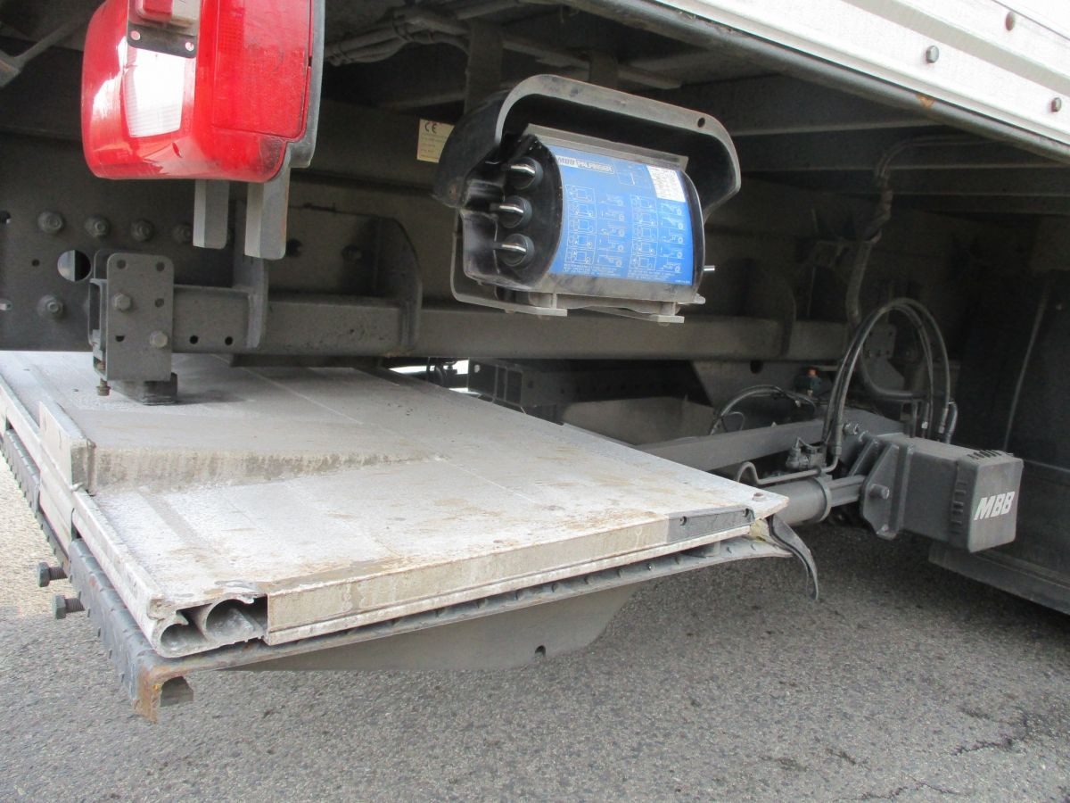 Kravas automašīna ar slēgto virsbūvi DAF  CF 75.310: foto 8