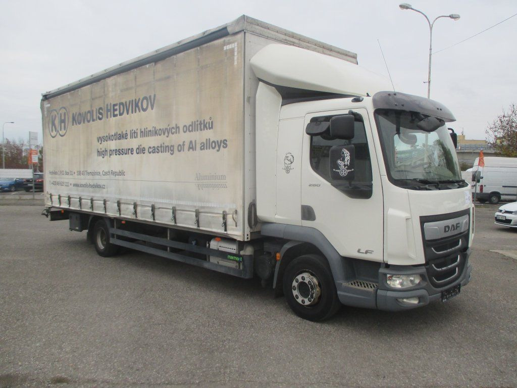 DAF LF 12.260 - Kravas automašīna ar tentu: foto 2 DAF LF 12.260 - Kravas automašīna ar tentu: foto 2
