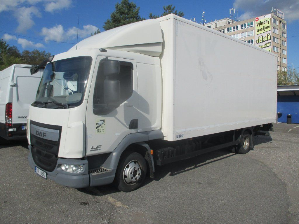 DAF LF 180 mit LBW - Furgons ar slēgtā virsbūve: foto 1 DAF LF 180 mit LBW - Furgons ar slēgtā virsbūve: foto 1