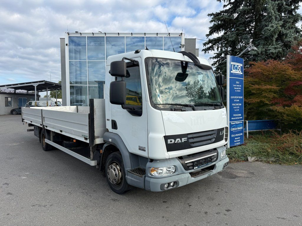 DAF LF45.220 EURO 5 - Bortu kravas automašīna/ Platforma: foto 2 DAF LF45.220 EURO 5 - Bortu kravas automašīna/ Platforma: foto 2