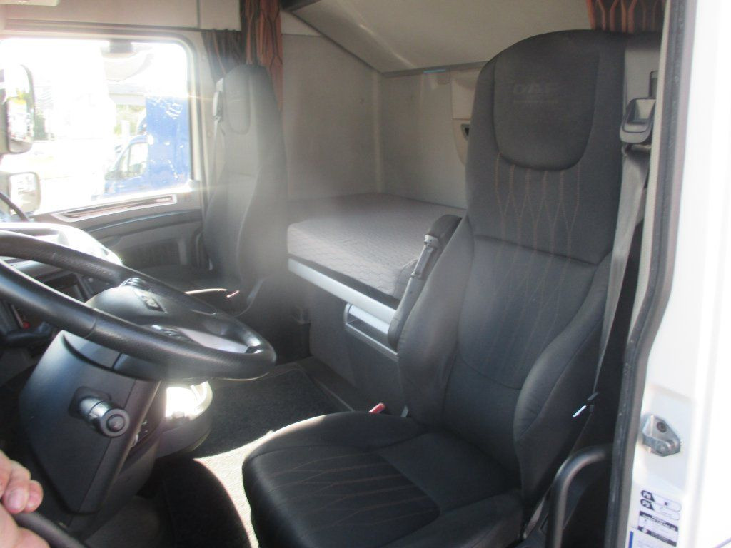 DAF XF 480, 6x2, - Kravas automašīna ar slēgto virsbūvi: foto 5 DAF XF 480, 6x2, - Kravas automašīna ar slēgto virsbūvi: foto 5
