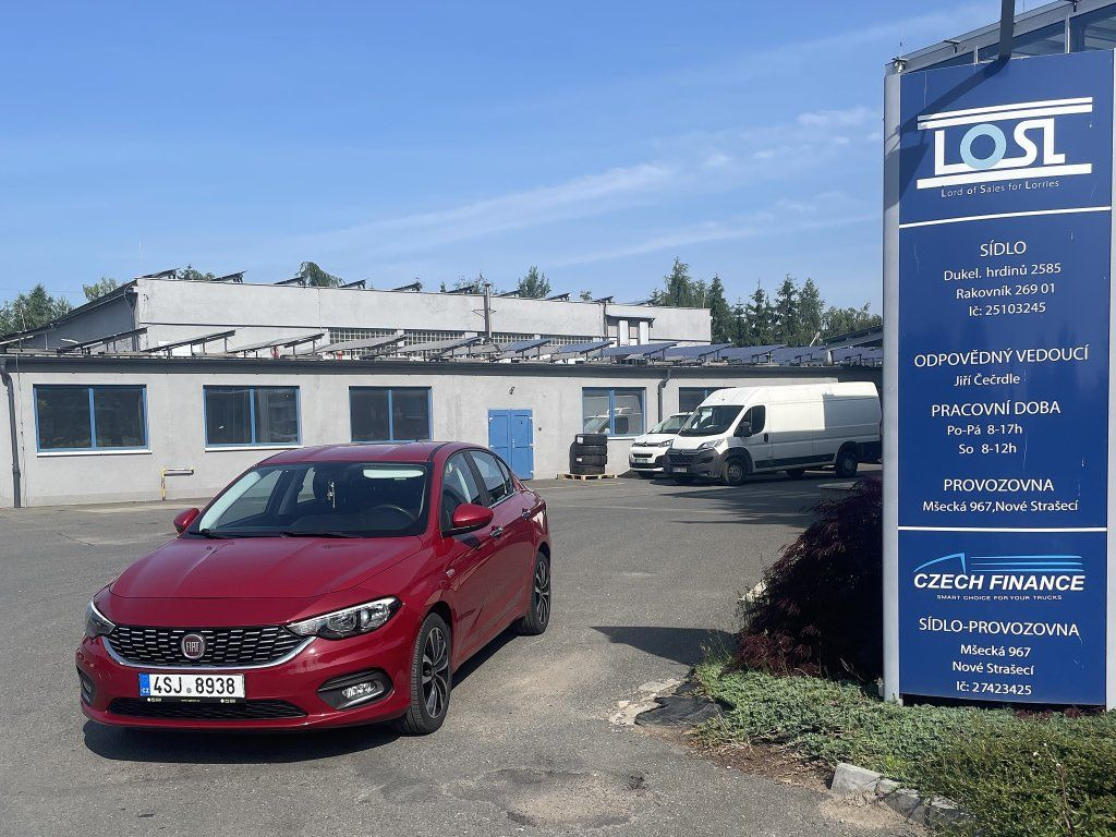 Fiat 1.4 16V 70 kW - Vieglā automašīna: foto 1 Fiat 1.4 16V 70 kW - Vieglā automašīna: foto 1