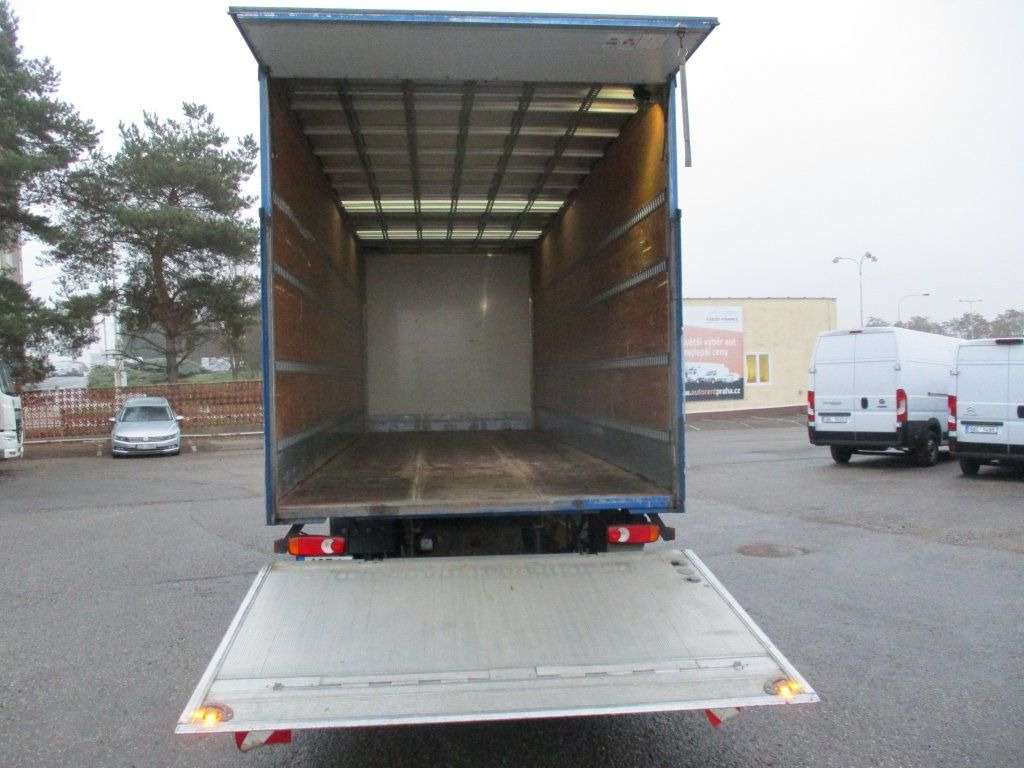 Iveco 120E25 mit LBW Iveco 120E25 mit LBW - Kravas automašīna ar slēgto virsbūvi: foto 4 Iveco 120E25 mit LBW Iveco 120E25 mit LBW - Kravas automašīna ar slēgto virsbūvi: foto 4