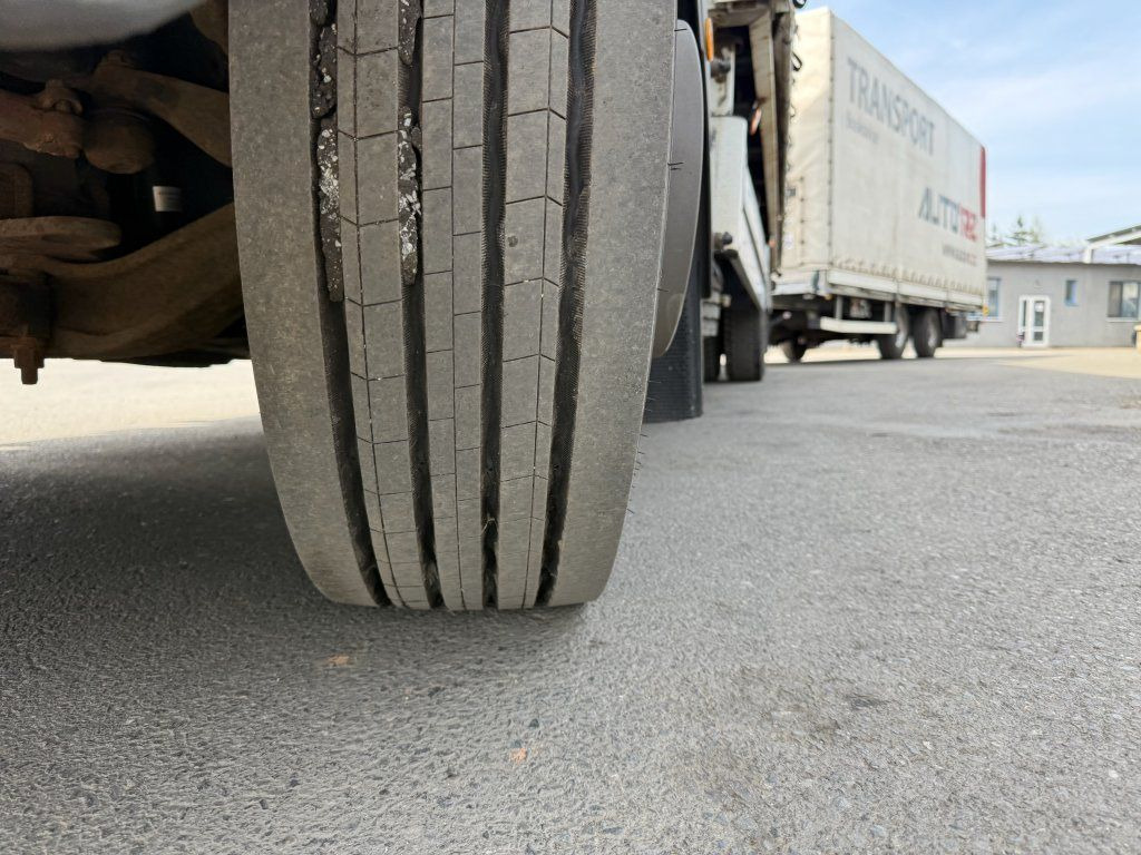 Iveco 120E28 EURO 5 - Kravas automašīna ar tentu: foto 5 Iveco 120E28 EURO 5 - Kravas automašīna ar tentu: foto 5