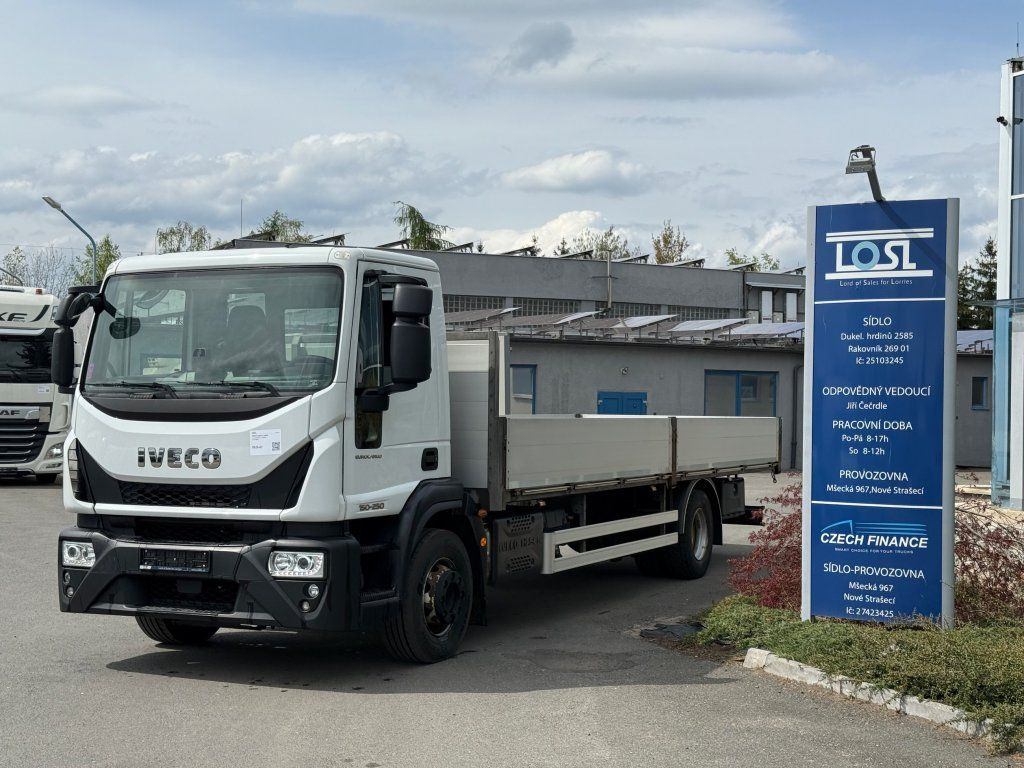 Iveco 150E25 EURO 6 - Bortu kravas automašīna/ Platforma: foto 1 Iveco 150E25 EURO 6 - Bortu kravas automašīna/ Platforma: foto 1