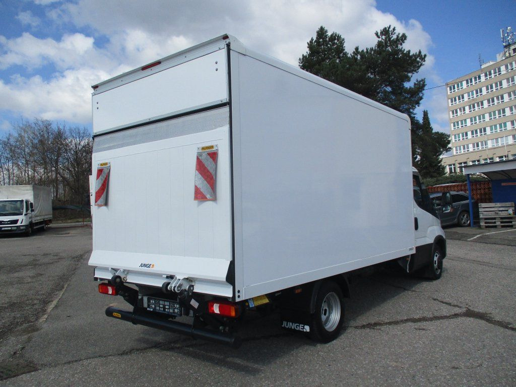 Iveco 35C16 Daily,2.3L Palfinger - Furgons ar slēgtā virsbūve: foto 5 Iveco 35C16 Daily,2.3L Palfinger - Furgons ar slēgtā virsbūve: foto 5