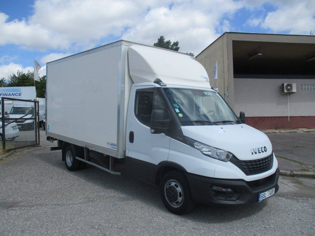 Iveco 35C16 Daily 3,0l - Furgons ar slēgtā virsbūve: foto 3 Iveco 35C16 Daily 3,0l - Furgons ar slēgtā virsbūve: foto 3