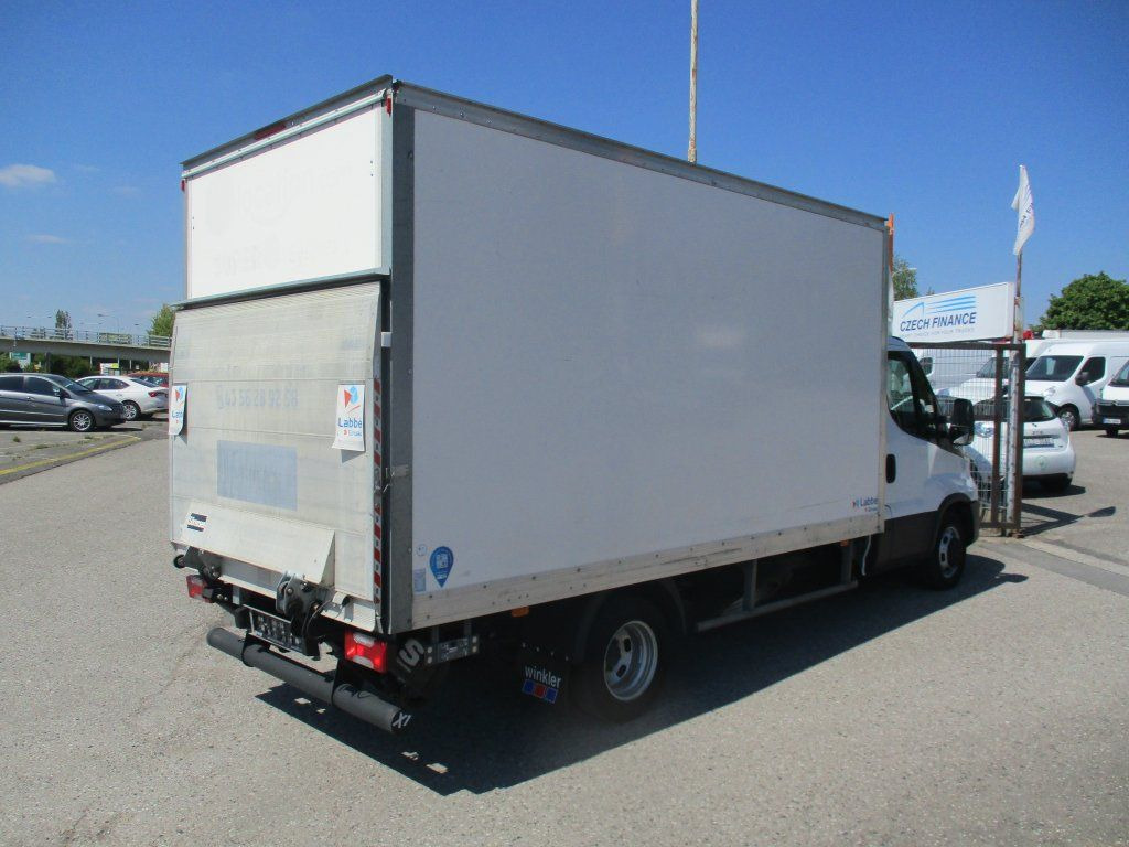 Iveco Daily 35C16 3.0 - Furgons ar slēgtā virsbūve: foto 5 Iveco Daily 35C16 3.0 - Furgons ar slēgtā virsbūve: foto 5