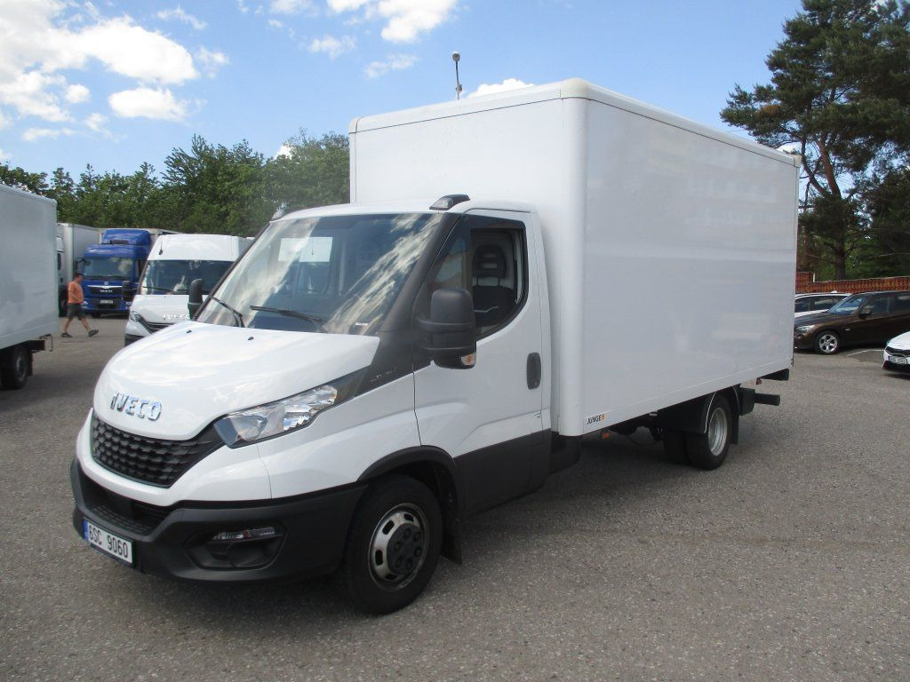 Iveco Daily 35C16 - Furgons ar slēgtā virsbūve: foto 1 Iveco Daily 35C16 - Furgons ar slēgtā virsbūve: foto 1