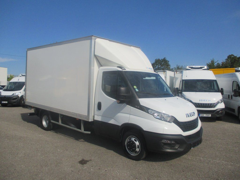 Iveco Daily 35C16 - Furgons ar slēgtā virsbūve: foto 3 Iveco Daily 35C16 - Furgons ar slēgtā virsbūve: foto 3