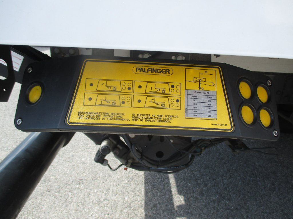 Furgons ar slēgtā virsbūve Iveco Daily 35C16: foto 10