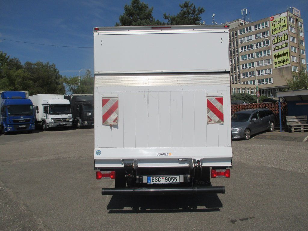 Iveco Daily 35C16 - Furgons ar slēgtā virsbūve: foto 5 Iveco Daily 35C16 - Furgons ar slēgtā virsbūve: foto 5