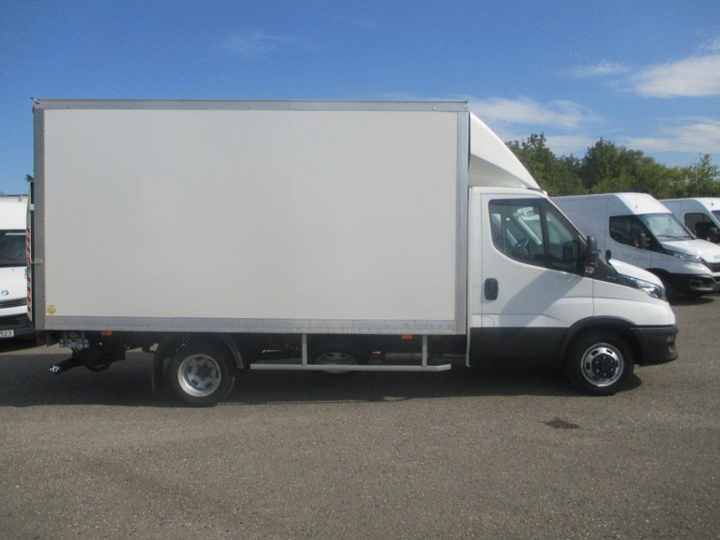 Iveco Daily 35C16 - Furgons ar slēgtā virsbūve: foto 5 Iveco Daily 35C16 - Furgons ar slēgtā virsbūve: foto 5