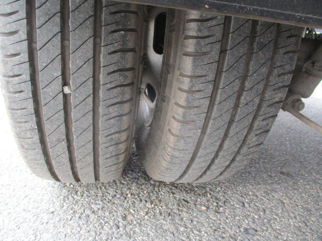 Furgons ar slēgtā virsbūve Iveco Daily 35C16: foto 20