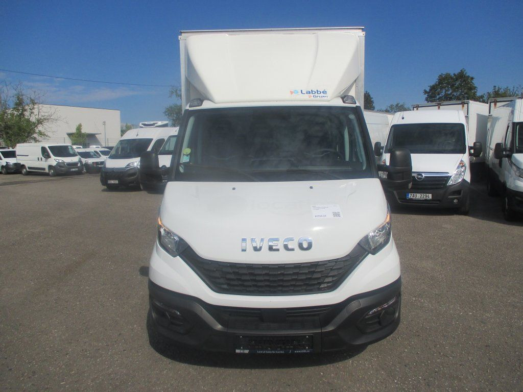 Iveco Daily 35C16 - Furgons ar slēgtā virsbūve: foto 2 Iveco Daily 35C16 - Furgons ar slēgtā virsbūve: foto 2