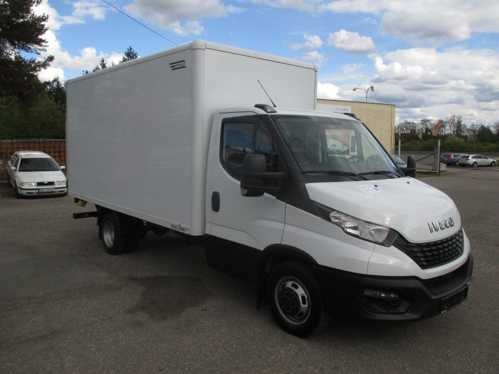Iveco Daily 35C16 - Furgons ar slēgtā virsbūve: foto 3 Iveco Daily 35C16 - Furgons ar slēgtā virsbūve: foto 3