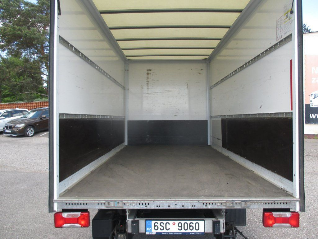 Furgons ar slēgtā virsbūve Iveco Daily 35C16: foto 9