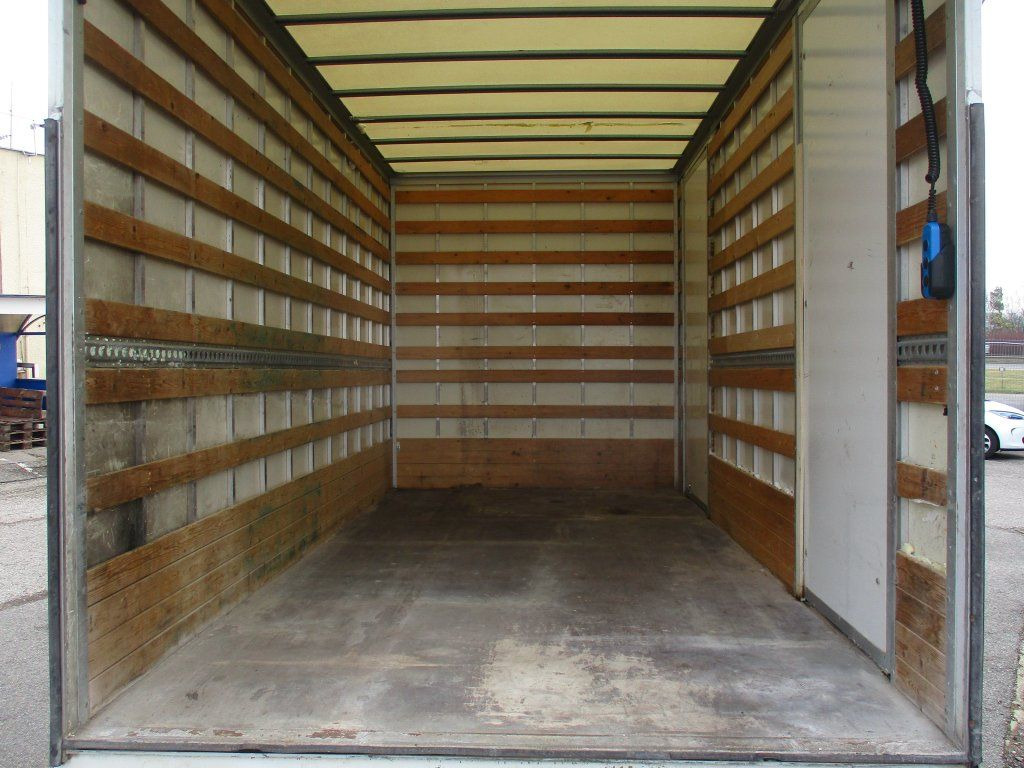 Furgons ar slēgtā virsbūve Iveco Daily 35C16: foto 8