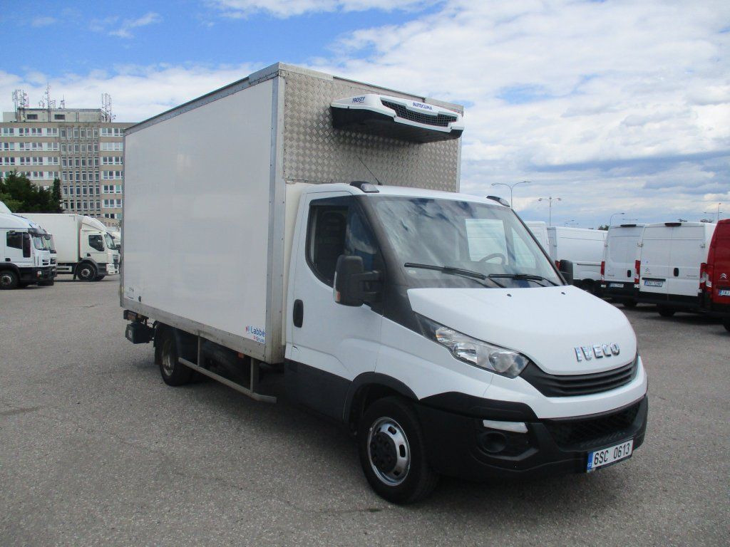 Iveco Daily 35C16 Dhollandia - Komercauto refrižerators: foto 3 Iveco Daily 35C16 Dhollandia - Komercauto refrižerators: foto 3