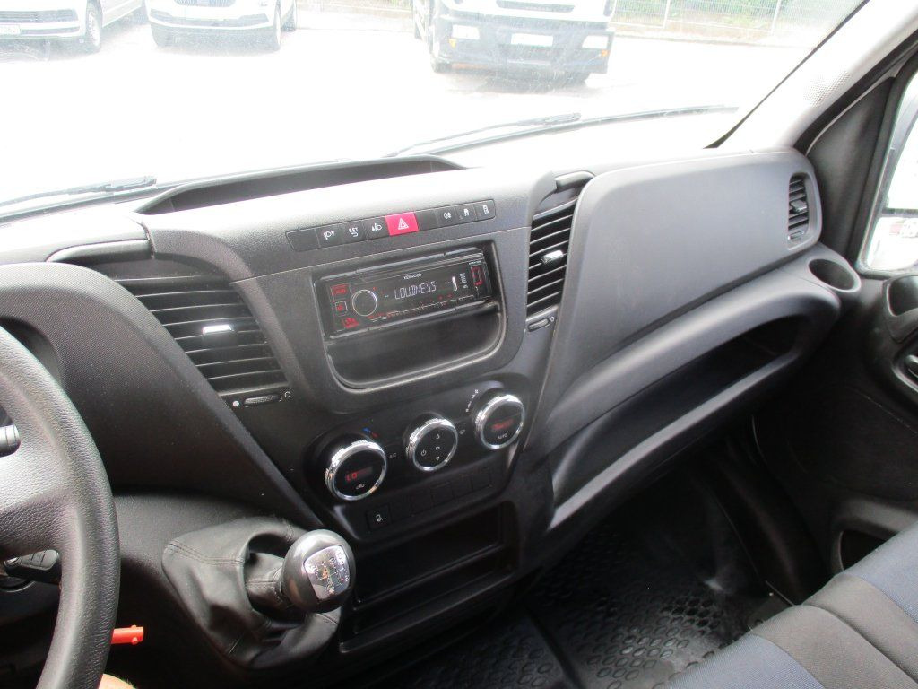 Komercauto refrižerators Iveco Daily 35C16  Dhollandia: foto 16