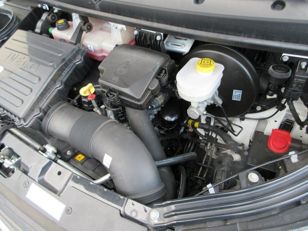 Furgons ar slēgtā virsbūve Iveco Daily 35C16 Iveco Daily 35C16: foto 17