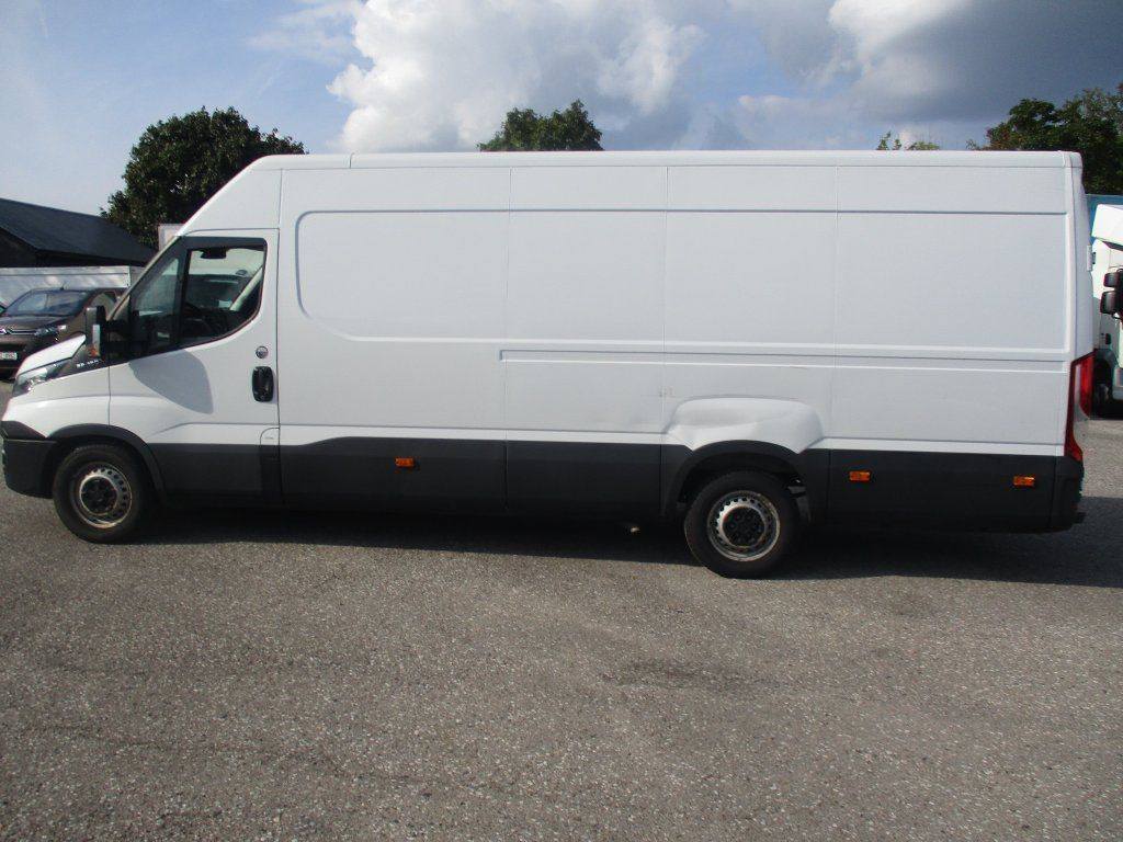 Iveco Daily 35S16 - Kravas mikroautobuss: foto 3 Iveco Daily 35S16 - Kravas mikroautobuss: foto 3