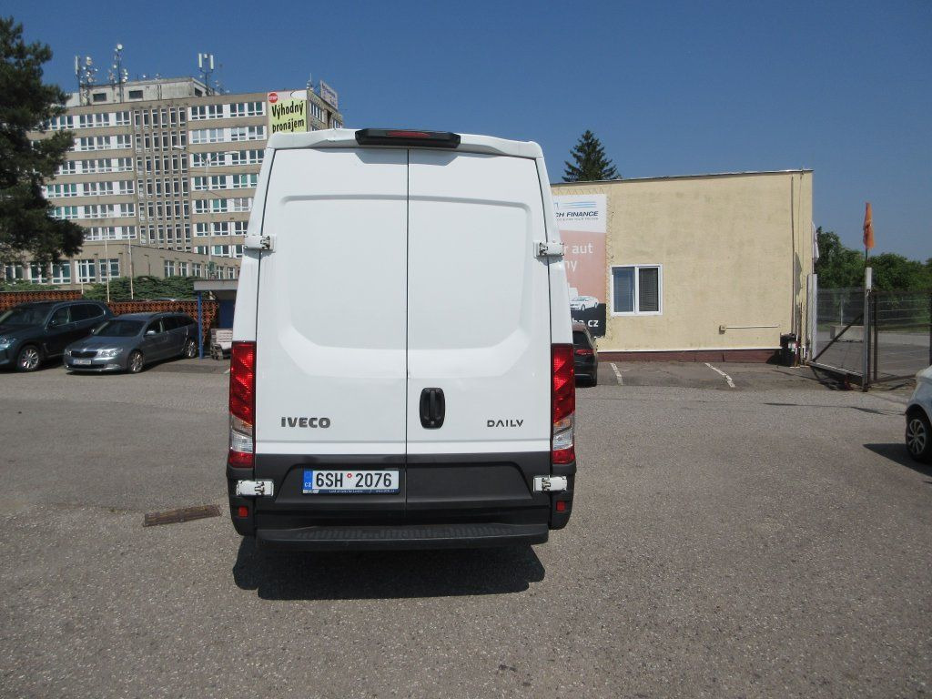 Iveco Daily 35S16 - Kravas mikroautobuss: foto 5 Iveco Daily 35S16 - Kravas mikroautobuss: foto 5