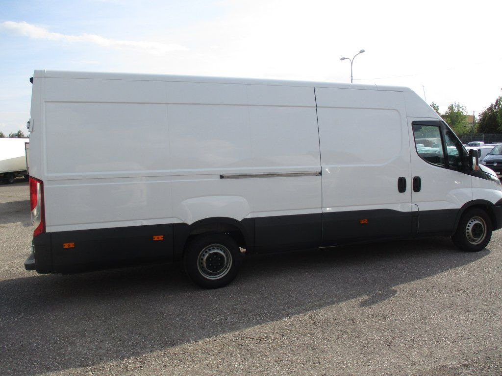Iveco Daily 35S16 - Kravas mikroautobuss: foto 4 Iveco Daily 35S16 - Kravas mikroautobuss: foto 4