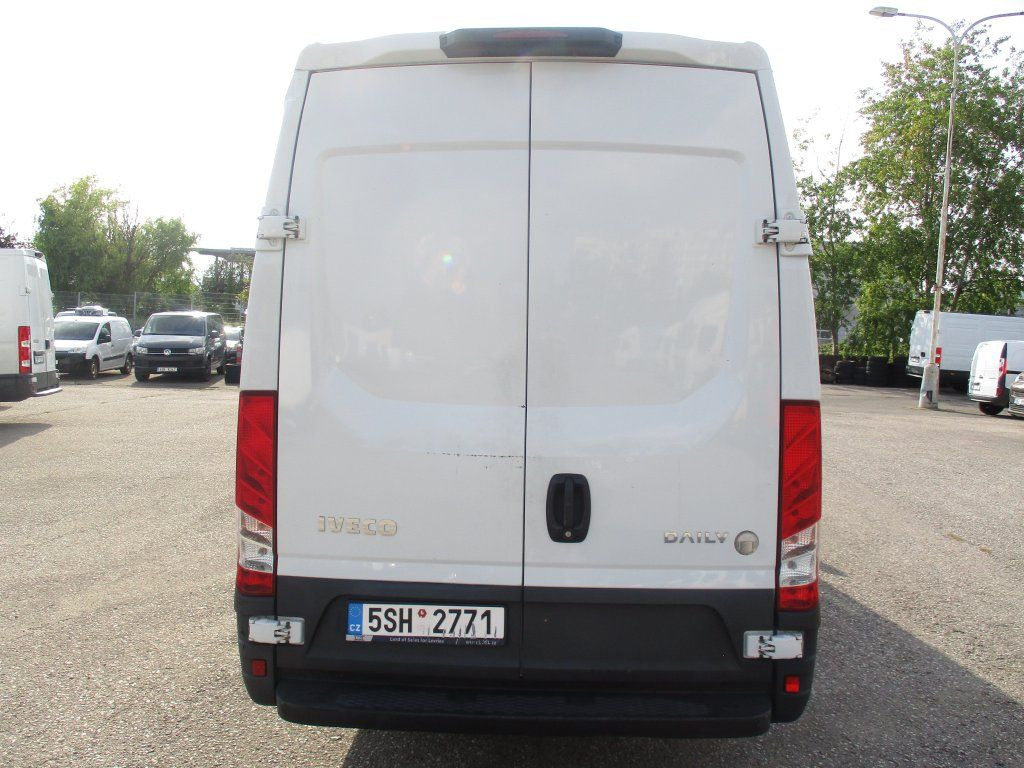 Iveco Daily 35S16 - Kravas mikroautobuss: foto 5 Iveco Daily 35S16 - Kravas mikroautobuss: foto 5