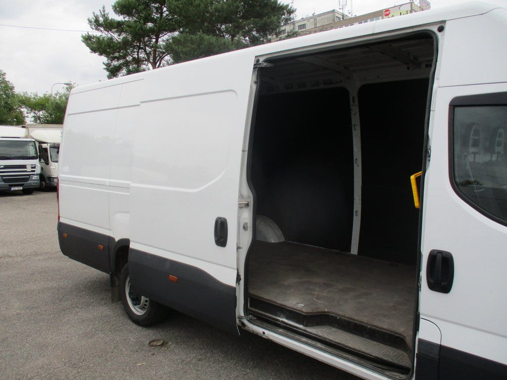 Iveco Daily 35S16 - Kravas mikroautobuss: foto 5 Iveco Daily 35S16 - Kravas mikroautobuss: foto 5
