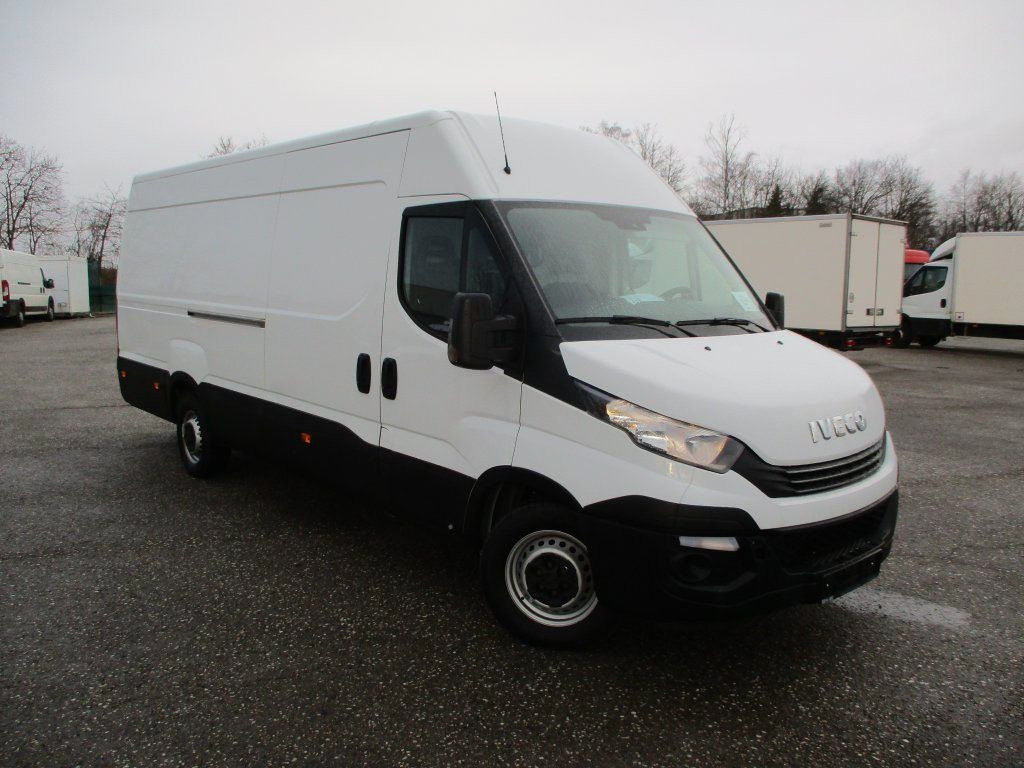 Iveco Daily 35S16 Hi Matic - Kravas mikroautobuss: foto 2 Iveco Daily 35S16 Hi Matic - Kravas mikroautobuss: foto 2