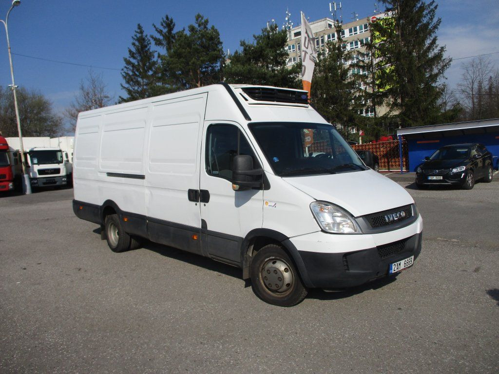 Iveco Daily 50C15 Carrier 350 - Komercauto refrižerators: foto 1 Iveco Daily 50C15 Carrier 350 - Komercauto refrižerators: foto 1