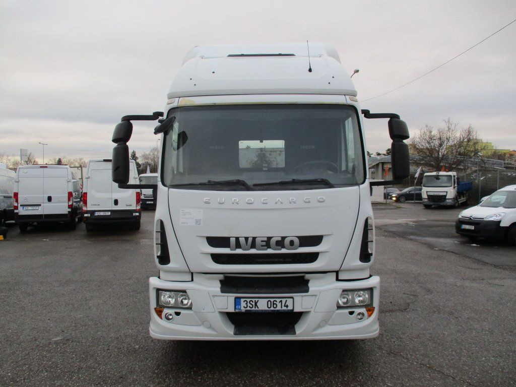 Iveco Eurocargo 140E22 - Pacēlājs ar āķi: foto 4 Iveco Eurocargo 140E22 - Pacēlājs ar āķi: foto 4